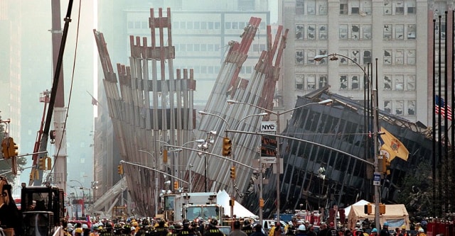 Salah satu foto saat tragedi itu terjadi. (Foto: Paul Morse/Wikimedia Commons)