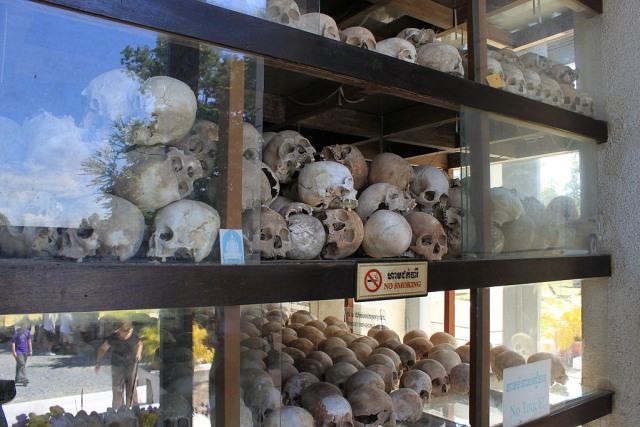 Tengkorak korban pembunuhan Khmer Rouge (Foto: Jwslubbock/Wikimedia Commons)