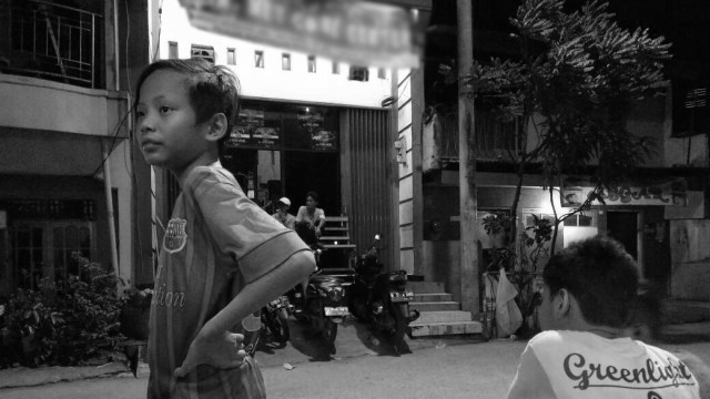 Warnet tempat Anshar dan Tomi sering bermain  (Foto: Rini Friastuti/kumparan)