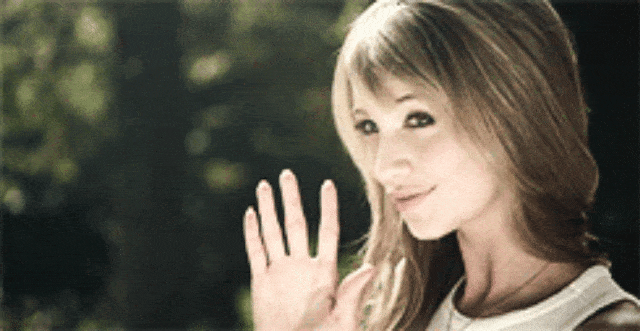 Waving hand (Foto: Giphy)