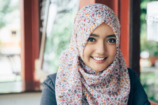 Tips membersihkan rambut bagi wanita berhijab. (Foto: Thinkstock)