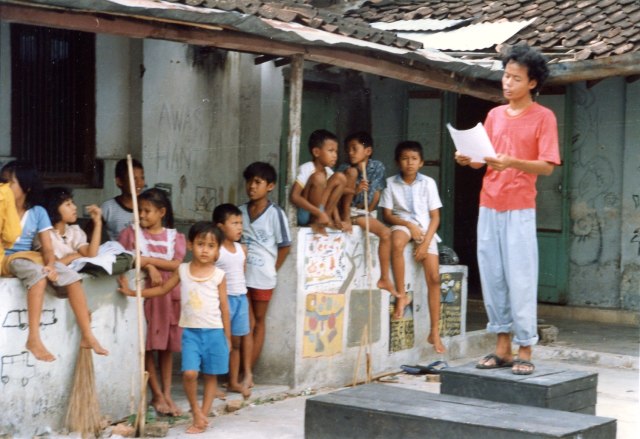 Men uning mushukiga tushdim