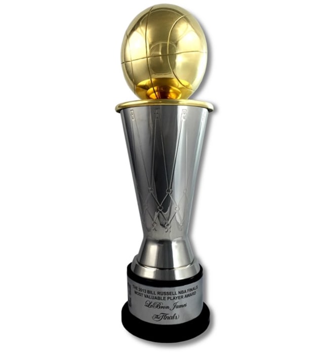 Trofi “Bill Russell” MVP Final NBA  (1)