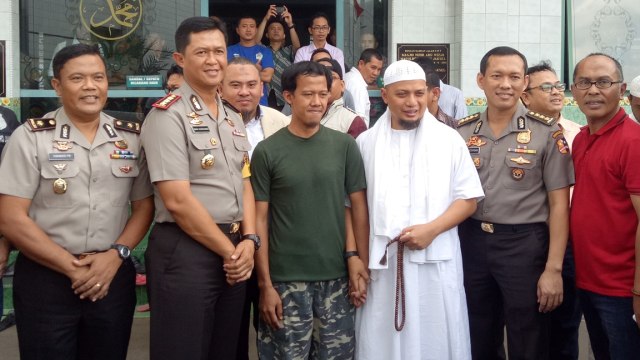 Arifin Ilham dan Nurul Fahmi (baju hijau) (Foto: Ainul Qalbi/kumparan)
