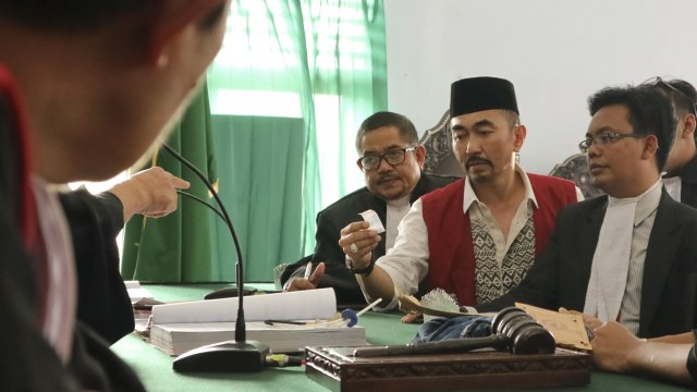 Sidang Gatot Brajamusti di PN Mataram (Foto: Dhimas B Pratama/Antara)