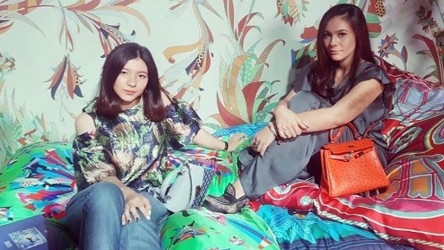 Wulan Guritno dan Shallom. (Foto: Instragram/@wulanguritno)