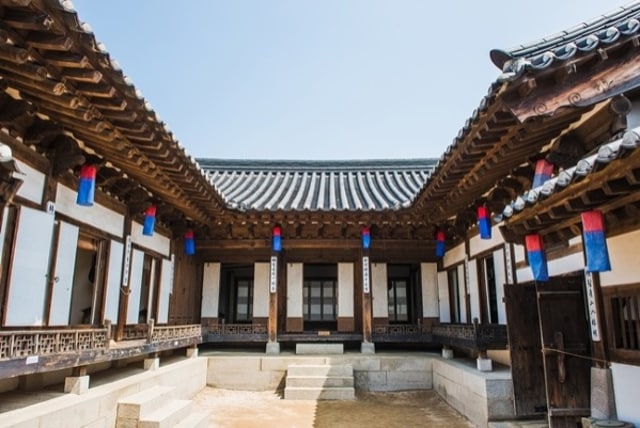 Indahnya Rumah Tradisional Korea, Hanok!