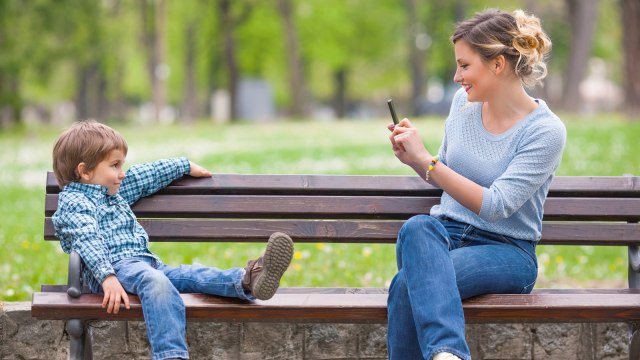 Media sosial menjadi sarana berbagi informasi. (Foto:  thinkstockphotos.com)