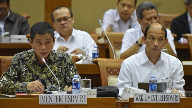 Ignasius Jonan dan Arcandra Tahar di DPR Foto: Wahyu Putro/Antara