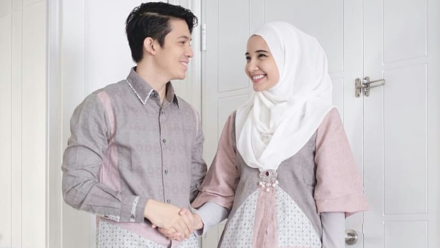 Kemesraan pasangan Irwansyah dan Zaskia Sungkar. (Foto: Instagram @Zaskiasungkar15)