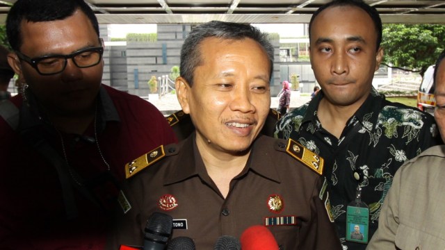 JPU Sidang Ahok, Ali Mukartono (tengah) (Foto: Reno Esnir/Antara)