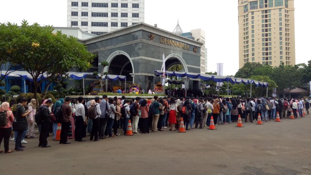 Antrian pengunjung LPDP Edufair Foto: Anggi Dwiky Darmawan/kumparan