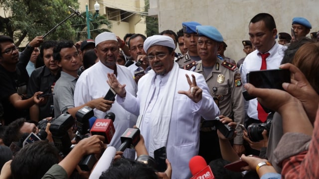 Habib Rizie Diperiksa Polda Metro Jaya. (Foto: Fanny Kusumawardhani/kumparan)