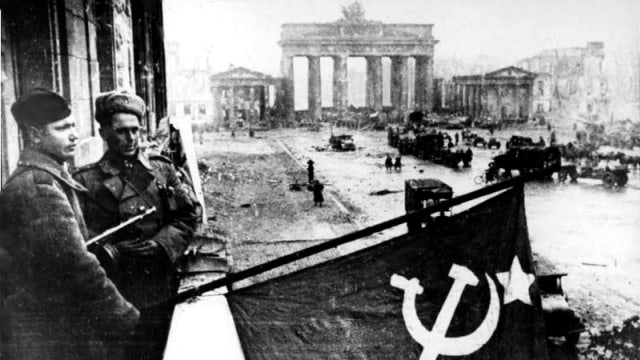 Kejatuhan Berlin di tangan Pasukan Soviet (Foto: Wikimedia Commons)