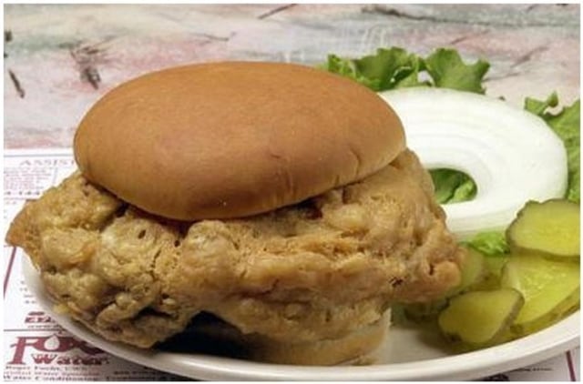 Sandwich berisi otak babi. (Foto: howafrica.com)