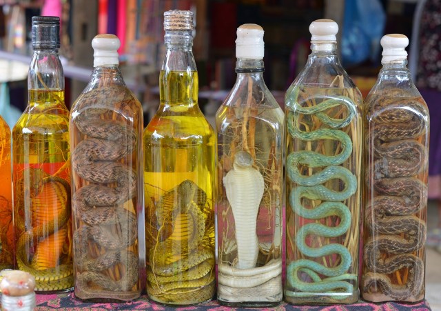 Snake wine kegemaran penduduk Asia Tenggara. (Foto: Thinkstock)