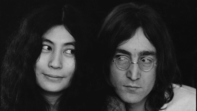 Yoko Ono dan John Lennon, Susan Wood (Foto: Getty Images)