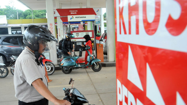 Ilustrasi Pom Bensin Pertamina. Foto:  ANTARAFOTO/Yulius Satria Wijaya