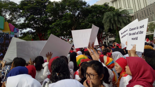 Acara peringatan Hari Kanker Sedunia (Foto: Mustika Sari/kumparan)