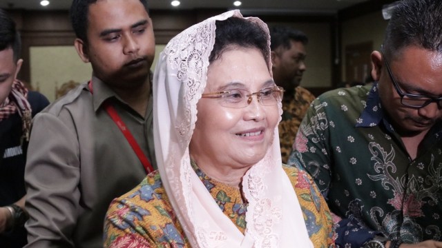 Siti Fadilah usai menjalani sidang dakwaan. (Foto: Fanny Kusumawardhani/kumparan)