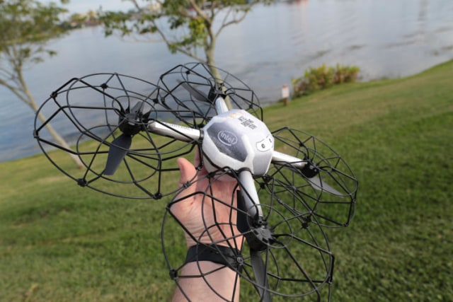 Ratusan Drone Intel Menari di Udara Iringi Pertunjukan Menawan Lady Gaga (1)