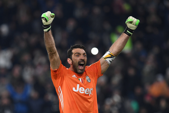 Buffon mengurangi makan pasta. (Foto: Valerio Penncino/Getty Images)