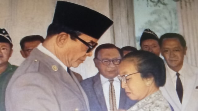 Soekarno dan SK Trimurti (Foto: Istimewa)