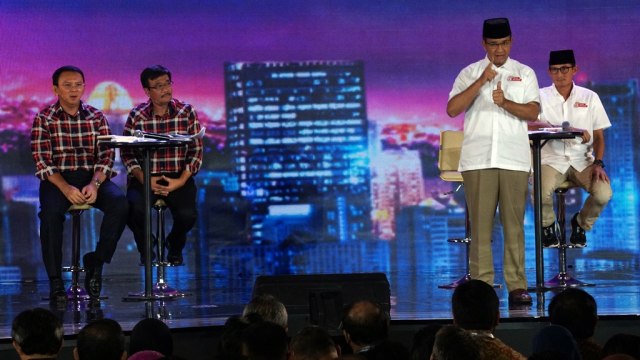 Ahok-Djarot dan Anies-Sandi, debat cagub ke 3. (Foto: Aditia Noviansyah/kumparan)