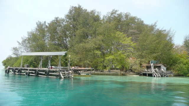 Kepulauan Seribu (Foto: Brianna Laugher/wikimedia commons)