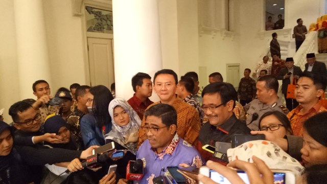Sumarsono, Ahok, dan Djarot (Foto: Aprilandika/kumparan)
