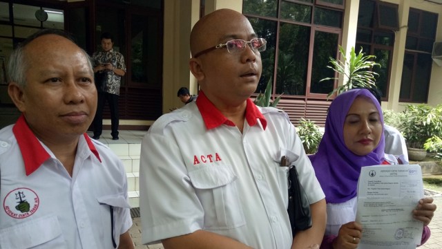 ACTA melakukan pengaduan ke PTUN Jakarta Timur. (Foto: Mustaqim Amna/kumparan)