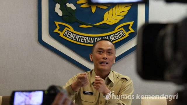 Jumpa pers Dirjen Dukcapil Zudan Fakrullah. (Foto: Twitter @Kemendagri_RI)