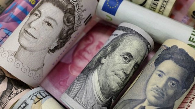 Uang Poundsterling. Foto: Reuters