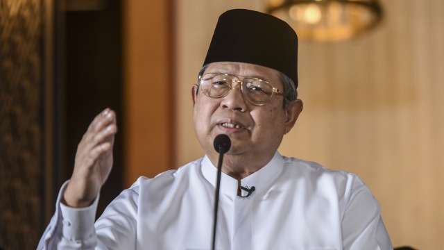 Susilo Bambang Yudhoyono memberikan keterangan. (Foto: ANTARA FOTO/Hafidz Mubarak A.)