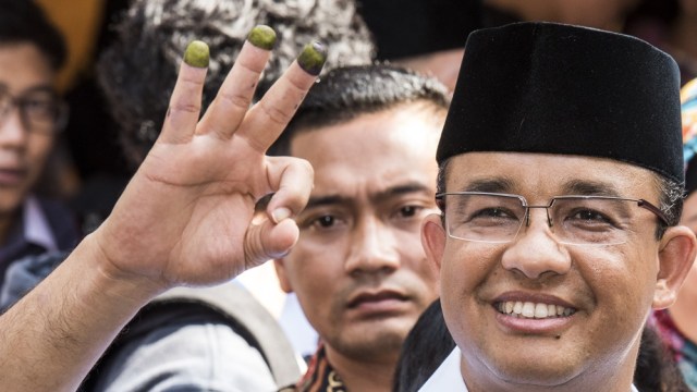 Anies usai menggunakan hak pilihya. (Foto: M Agung Rajasa/Antara)