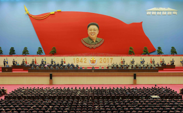 Perayaan ulang tahun Kim Jong-il. (Foto: Reuters)