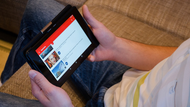 Menonton YouTube. (Foto: Pixabay)