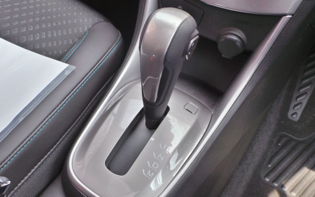 Ilustrasi Mobil Matic  (Foto: Gesit Prayogi/Kumparan.com)