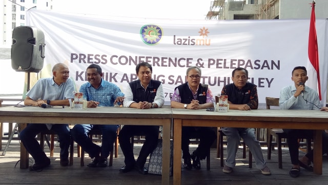 Konpers dan pelepasan kapal klinik apung. (Foto: Mustaqim Amna/kumparan)