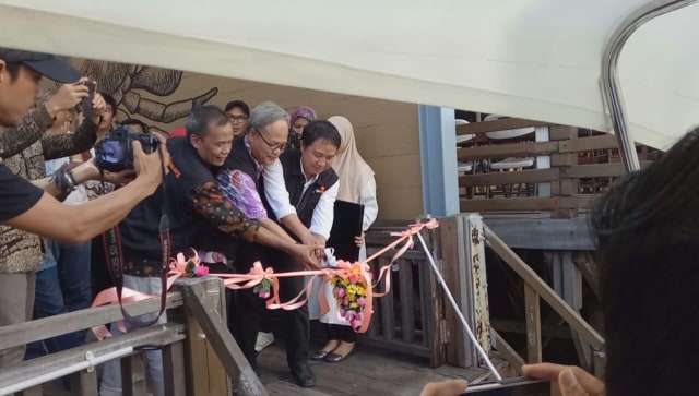 Peresmian Kapal Klinik Apung Said Tuhuleley. (Foto: Mustaqim Amna/kumparan)