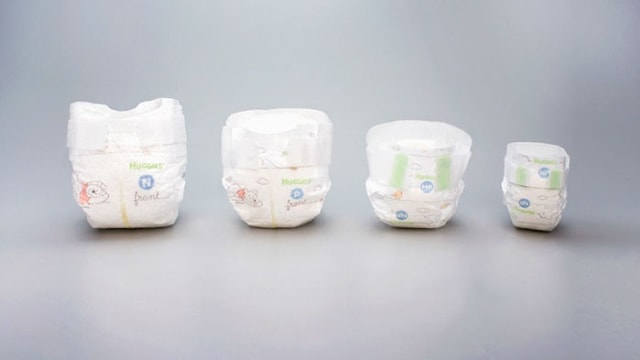 Lihat betapa mungilnya popok ini! (Foto: Huggies)