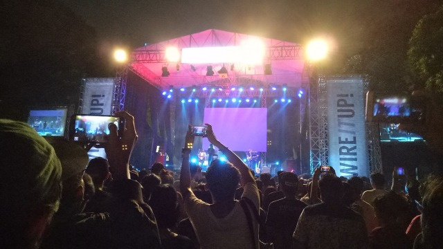 Antusiasme penonton menyaksikan konser Warpaint (Foto: Prabarini Kartika/kumparan)