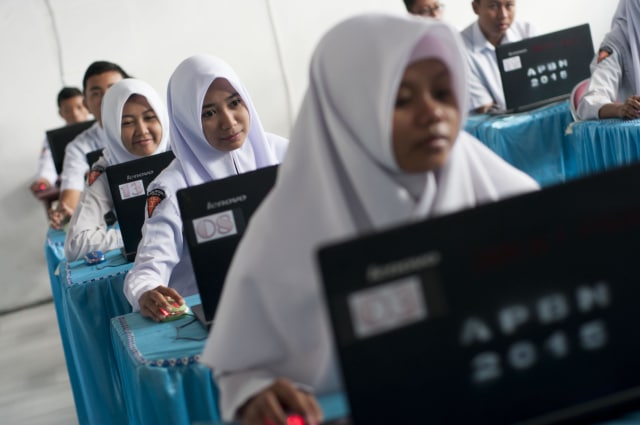 Siswa SMK di tengah pelatihan. (Foto: Fiqman Sunandar/Antara)
