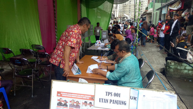 Pemungutan Ulang di TPS 001 Utang Panjang. (Foto: Aldis Tannos/kumparan)
