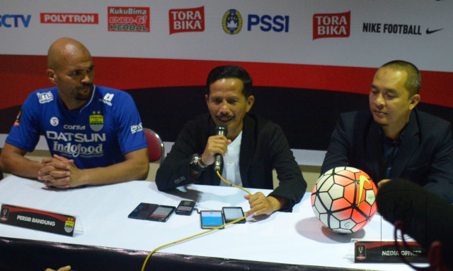 Pelatih Persib Djadjang Nurdjaman saat konpers. (Foto: Dok. PSSI)