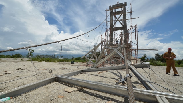 Jembatan Gantung Ambrol | kumparan.com