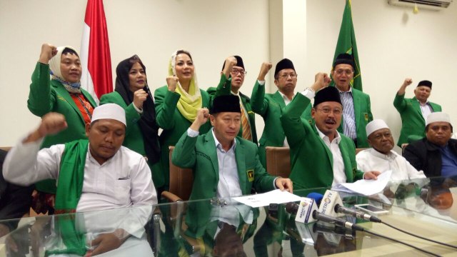Jajaran PPP mendukung Ahok - Djarot. (Foto: Wandha Nur/kumparan)