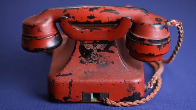 Telepon Hitler  (Foto: Patrick Semansky/AP Exchange )