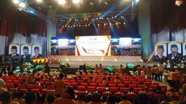 Pengukuhan pengurus DPP Partai Hanura (Foto: Amanaturrosyidah/kumparan)