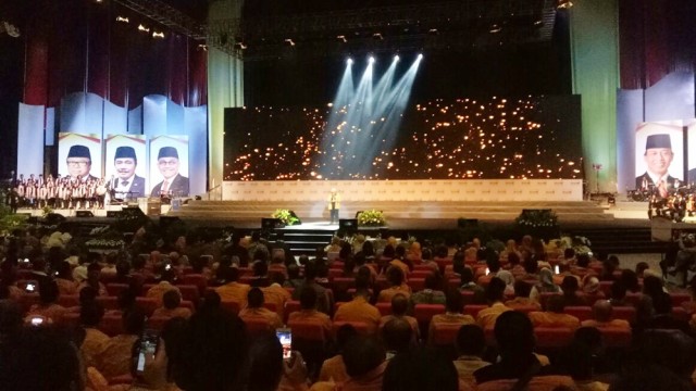 Pengukuhan pengurus DPP Partai Hanura (Foto: Amanaturrosyidah/kumparan)
